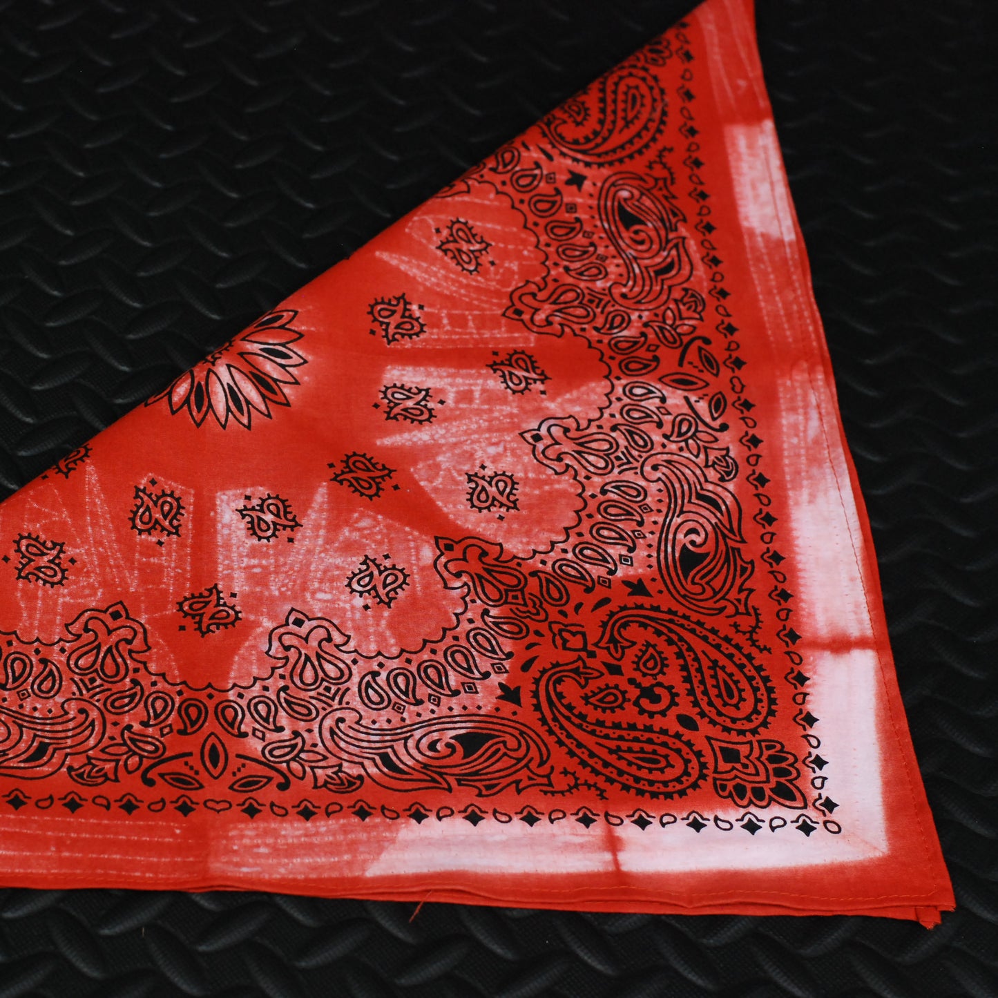 Hand Dyed Bandana, Heavy weight (Rust Skulls)
