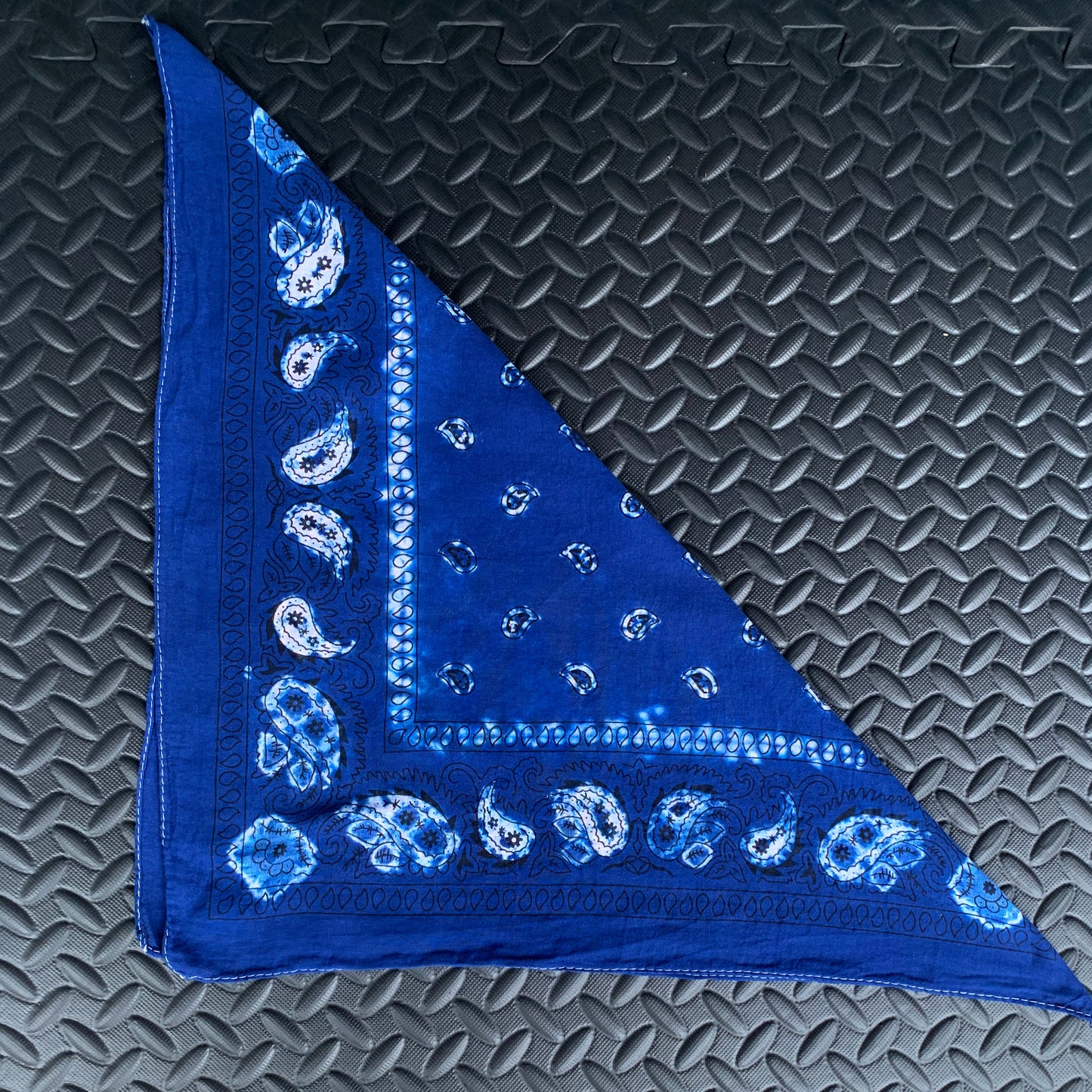 Shibori Dyed Bandana (Navy Blue)