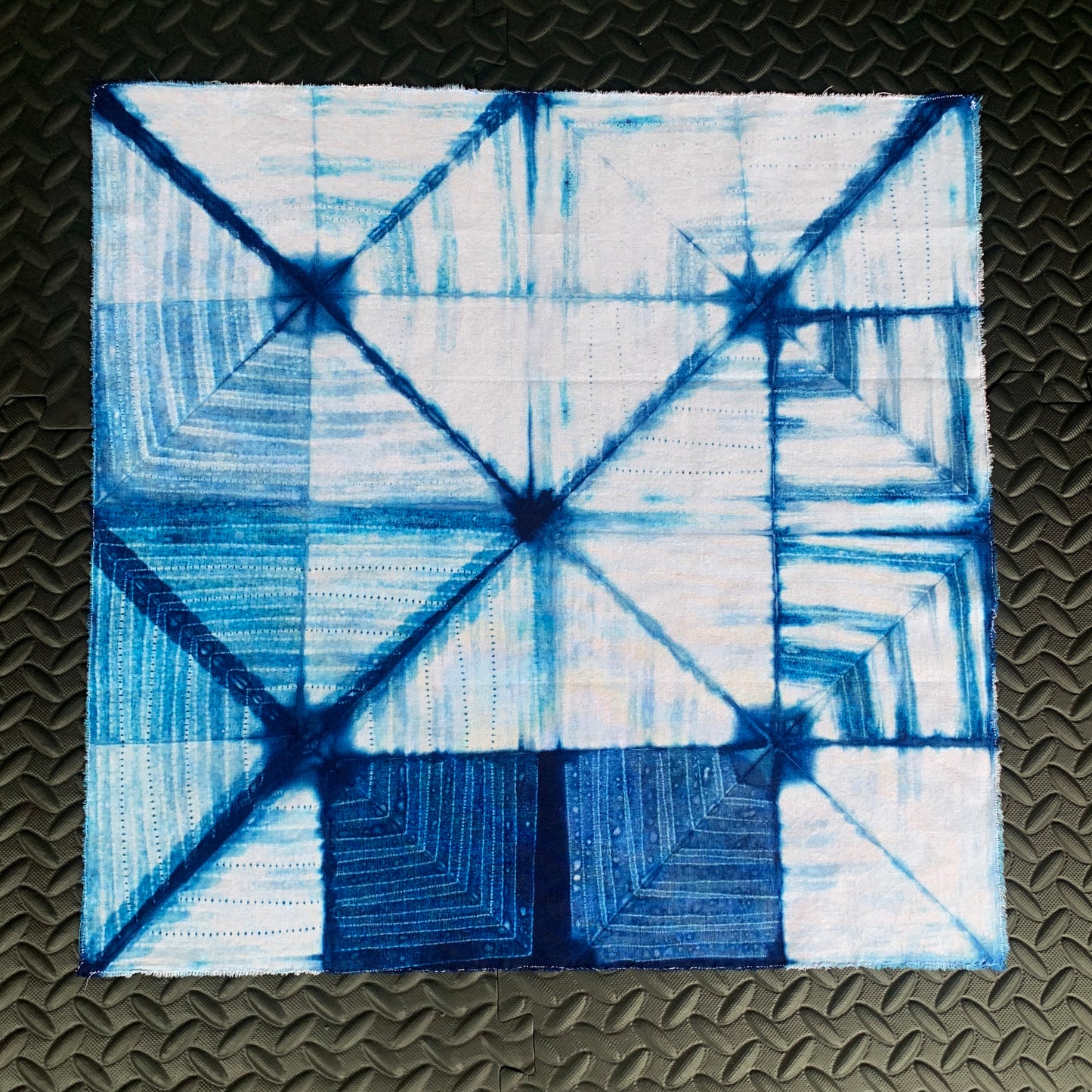 Hand Dyed Bandana, Heavy weight (Shibori- Blue)