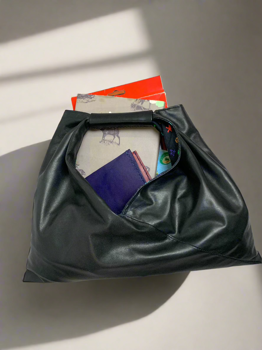 Soft leather azuma handbag